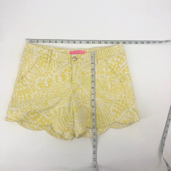 Lilly Pulitzer Palmita Shorts in Lilly’s Lemon Sea Cups - Picture 14 of 15